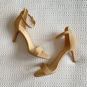 Lulu’s Nude Heel
